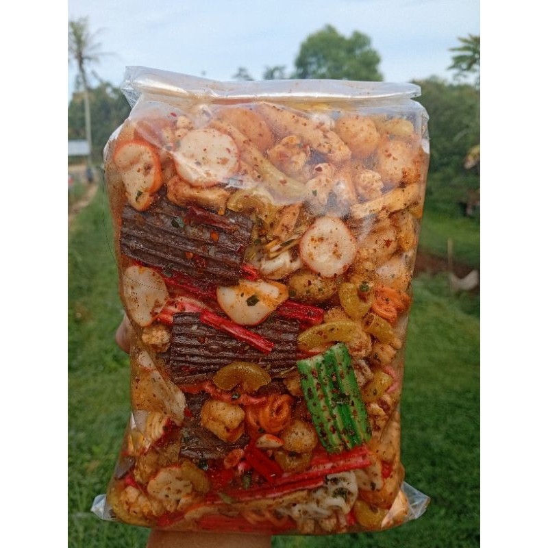 

Cemal Cemil Makyus Kerupuk Seblak Kering Mix Pedas Gurih Daun Jeruk 500 Gram