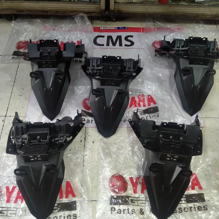 Spakbor Belakang Original Yamaha Nmax 2018 Modifikasi Potongan