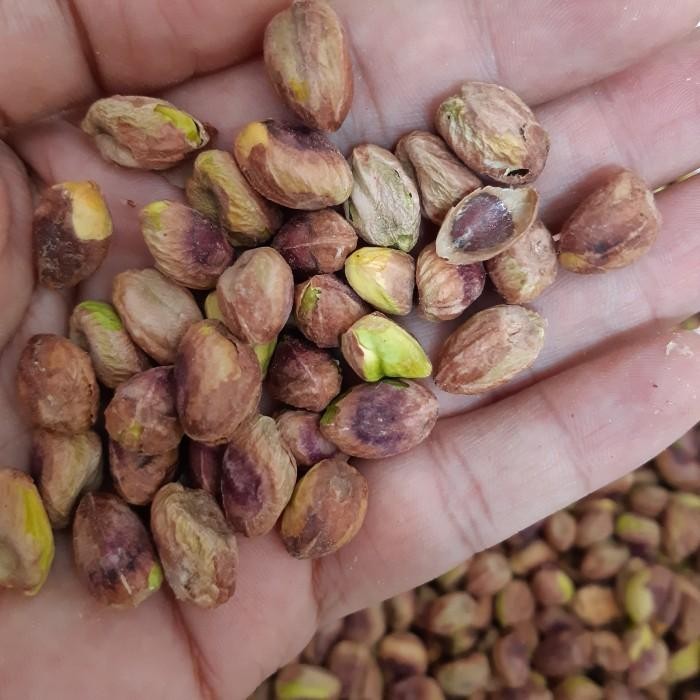 

pistachio kupas mentah 1kg