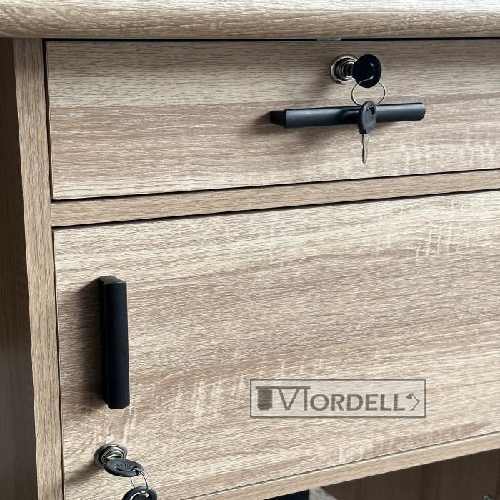 Meja Kantor Minimalis kaki besi