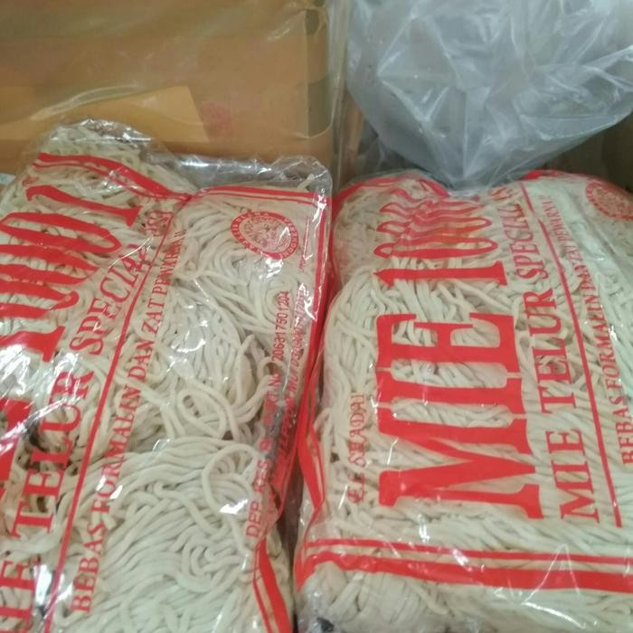 

MIE 1001 ORANGE TELOR AYAM 500 GRAM