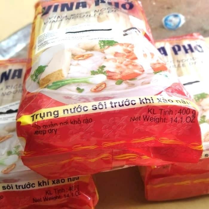

Kualitas Terjamin 1 Ctn (30 Packs) Vina Pho Rice Noodle Kwetiaw Vietnam 400Gr