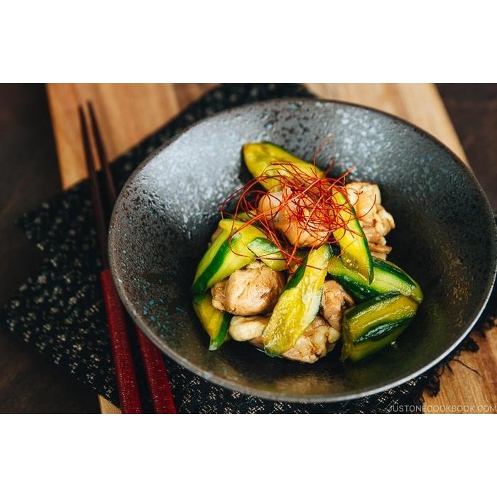 

PastikanDikirimLgsg- Japanese Ito Togarashi Silgochu Chili Thread Garnish Cabe Kering Tipis