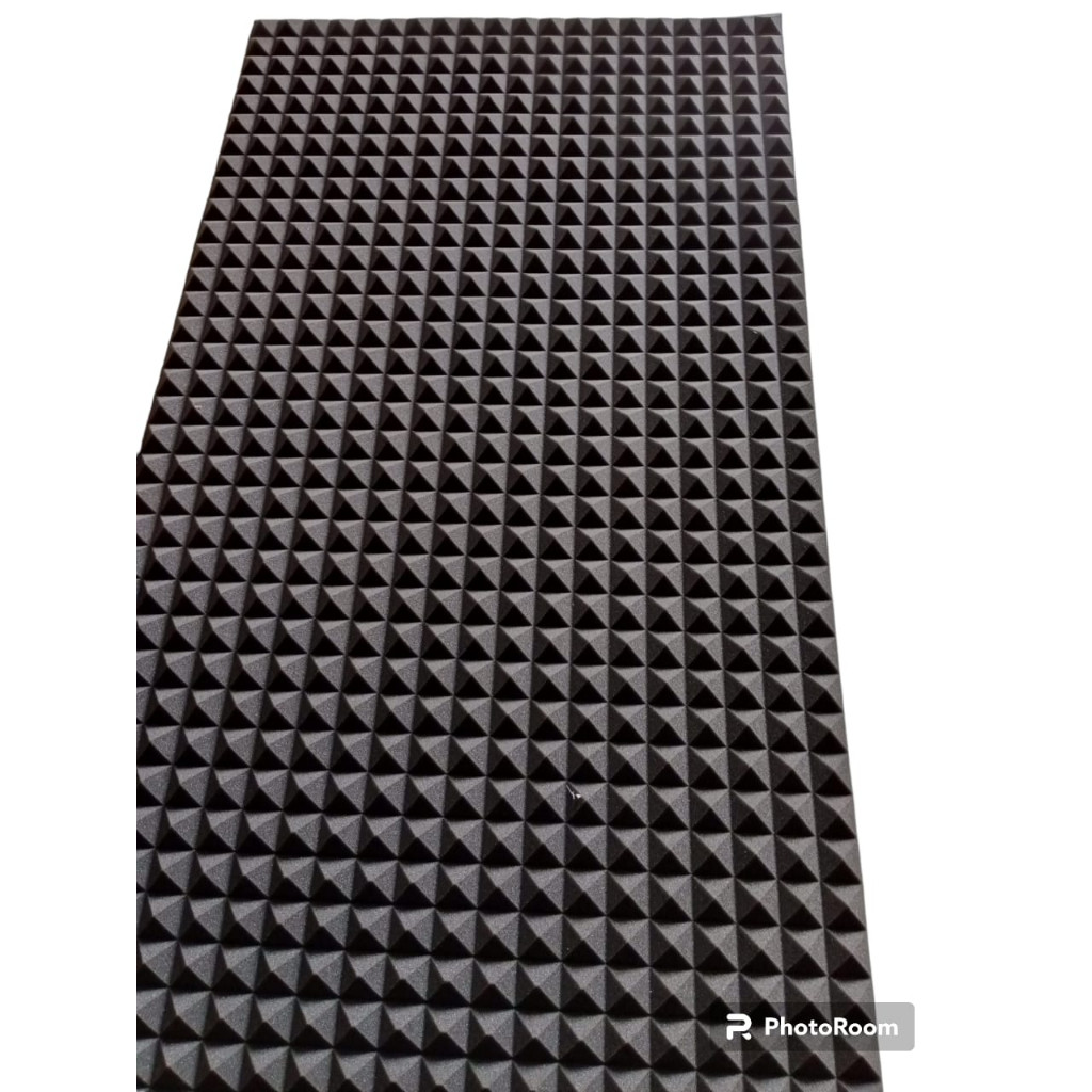 Busa Peredam Piramid