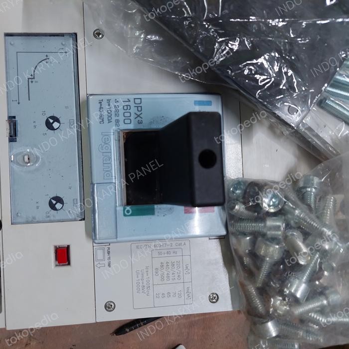 LEGRAND DPX31600 MCCB 4P 1000A 70KA MCCB 1000A 4P LEGRAND