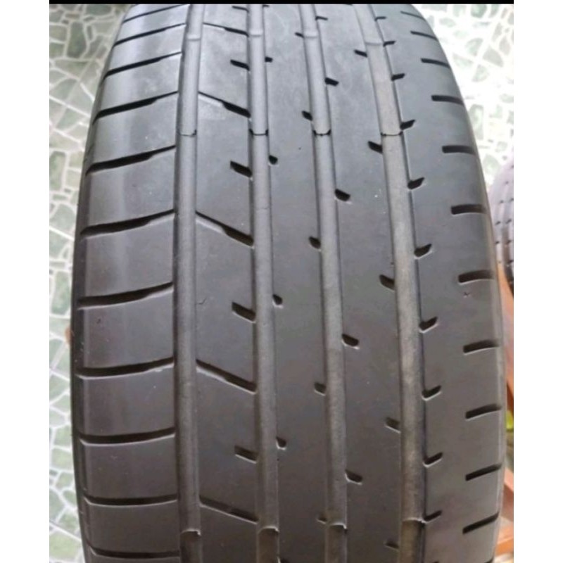 Ban mobil ring 19 bann mobil merek Toyo proxes ukuran 225/55 19