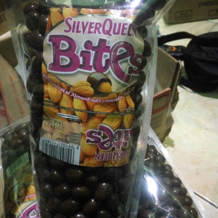 

SILVERQUEEN BITES ALMOND - 1 KG - COKELAT COKLAT SILVERQUEEN KILOAN Terlaris