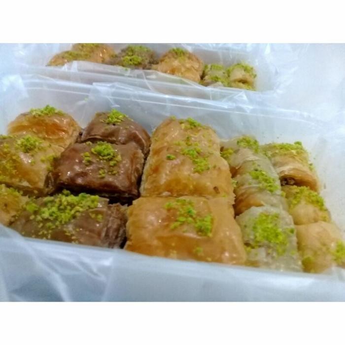 

Turkish Baklava Mix 350 Gr Terlaris