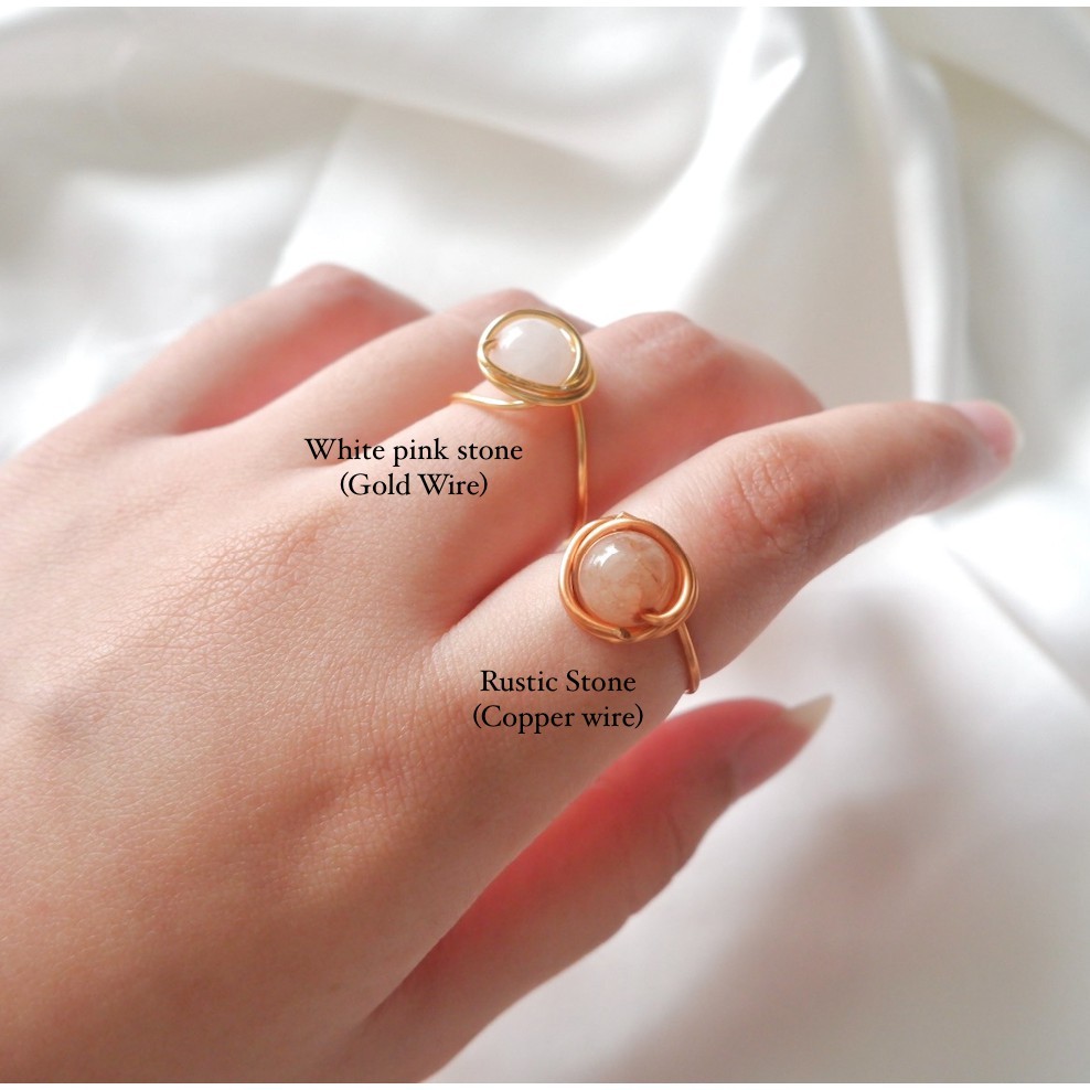 Round Stone Wire Rings
