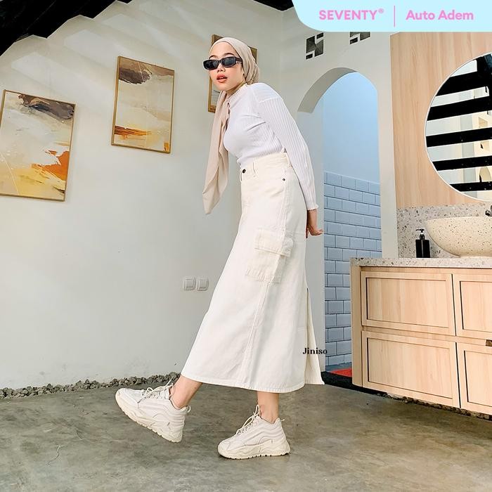 SEVENTY 984 Cargo Hiwai Rok Wanita Warna Khaki