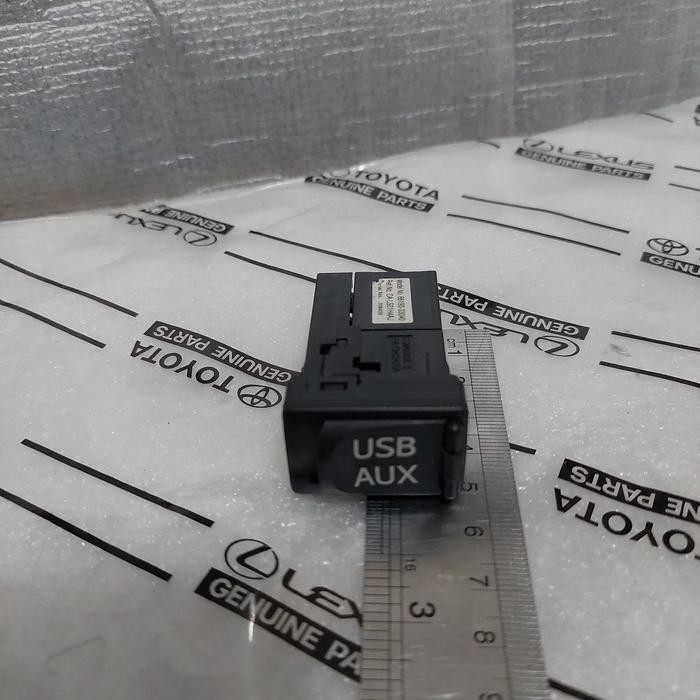 USB AUX Toyota Innova Fortuner Yaris Vios Sienta Etios Avanza Xenia TERLARIS