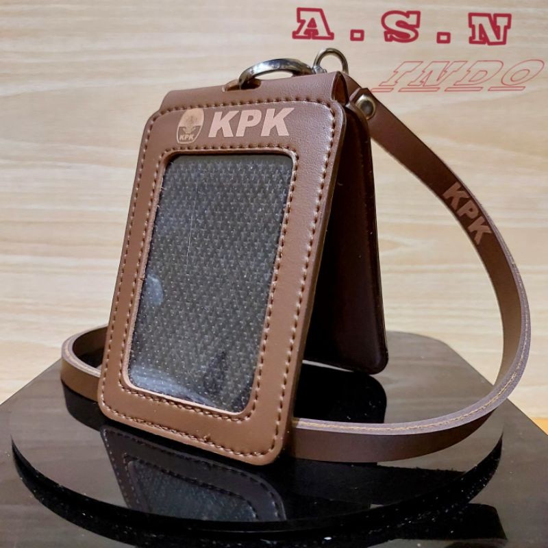 

Id Card Kulit Lipat Magnet KPK Id Card Kulit KPK Lipat