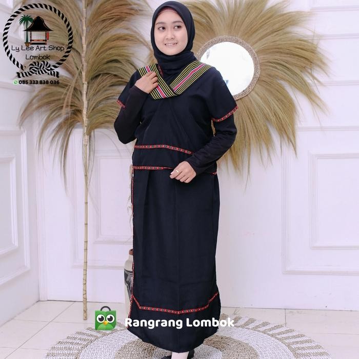 Lambung Baju adat wanita Lombok