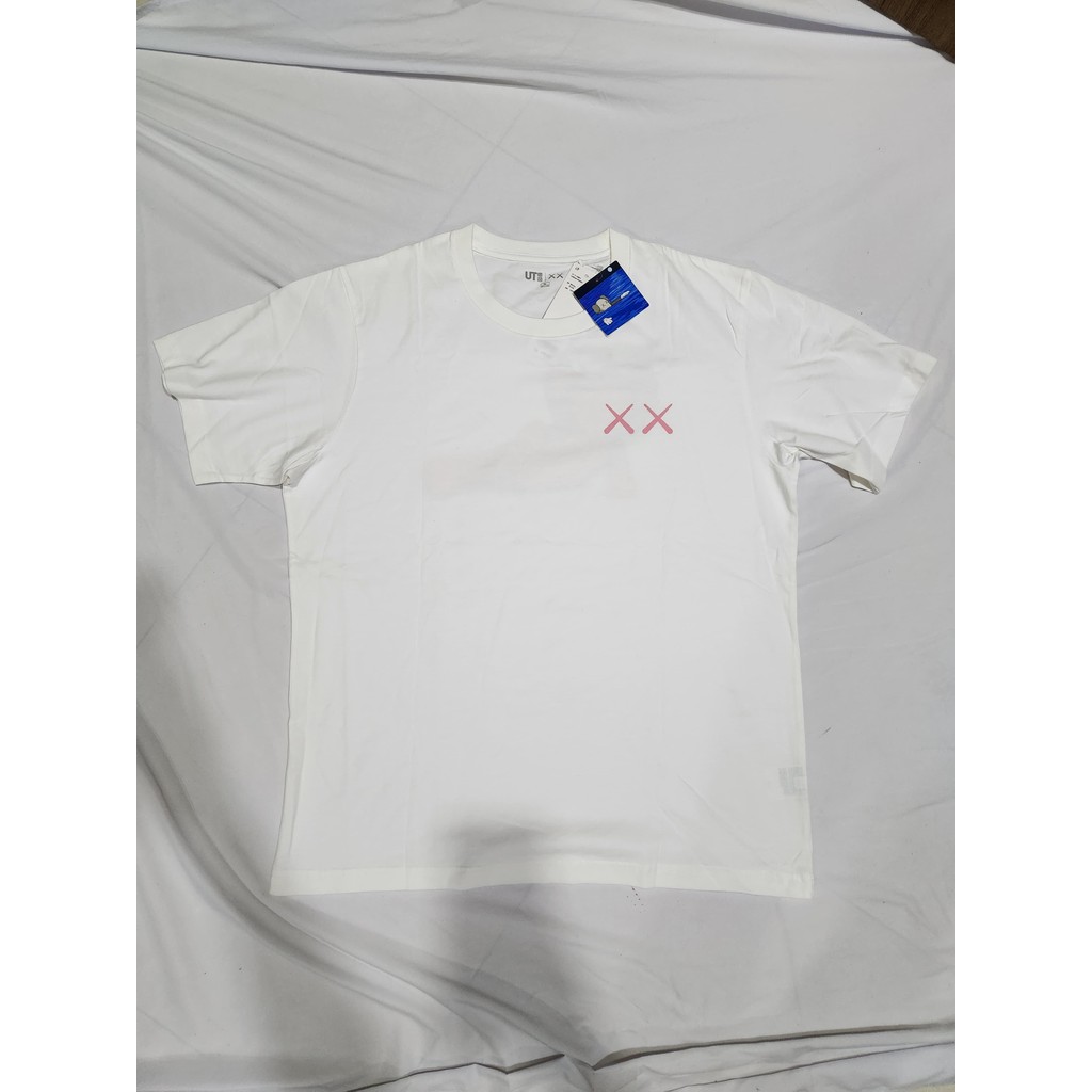 Kaos T-Shirt Uniqlo UT Kaws Pink