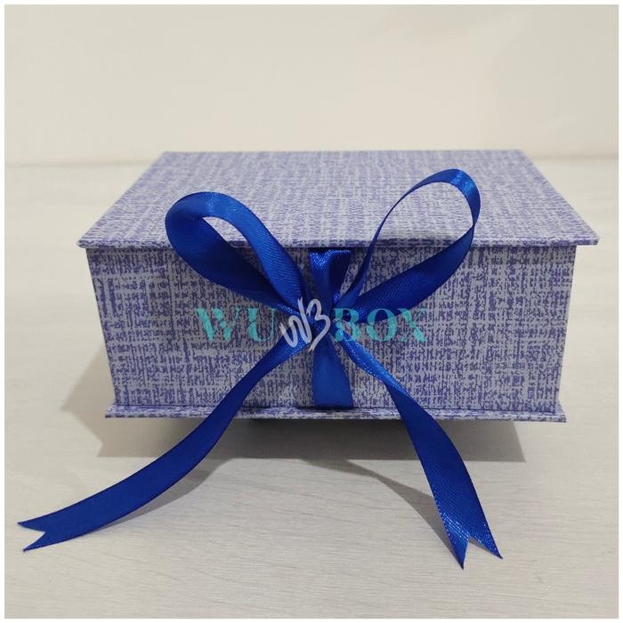 

Happy- Kotak Kado Gift Box Hard Box Hampers Kotak Hadiah Exclusive