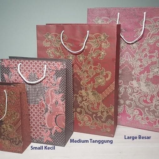 

Happy- Paper Bag Batik Uk M - Tanggung 25.5 x 34.5 x 9.5 12 pc / pak