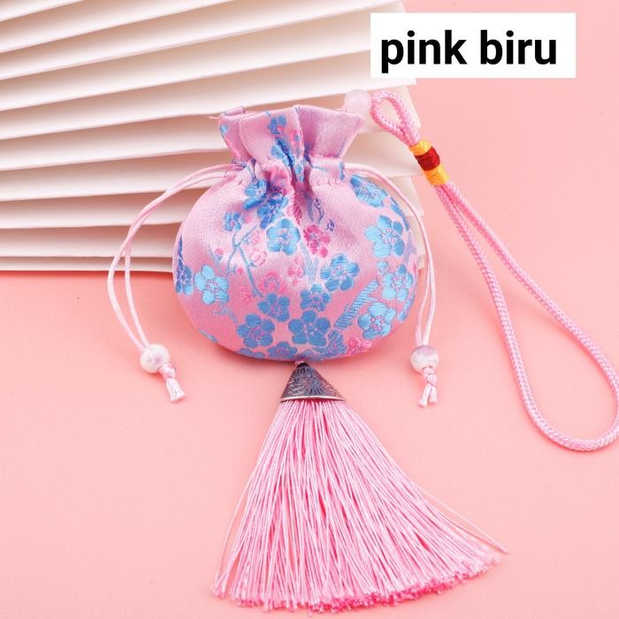 

Pesta- GantunganKantong Serut Motif,KantongJimat, Pouch Kain Imlek