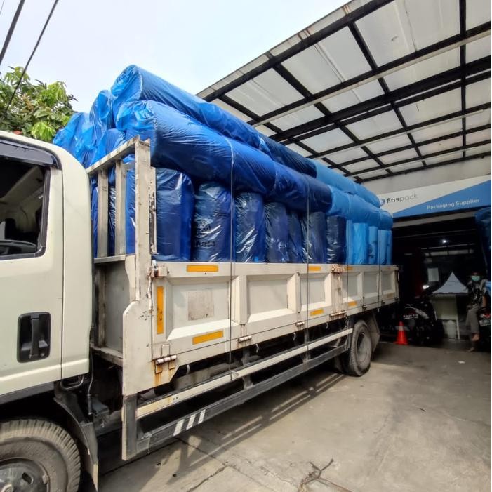 

Pesta- ( GRAB / GOSEND ) Bubble wrap GMP HITAM 125 cm x 50 meter