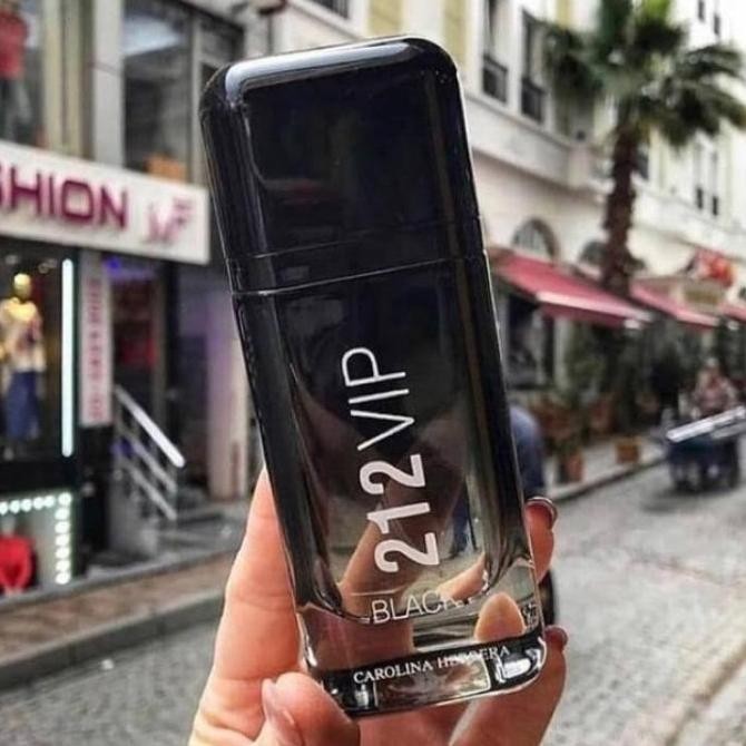 parfum pria 212 vip black for men 100ml