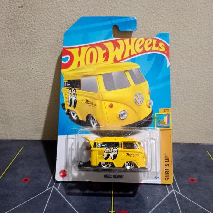 HotWheels KOOL KOMBI MOONEYES KUNING