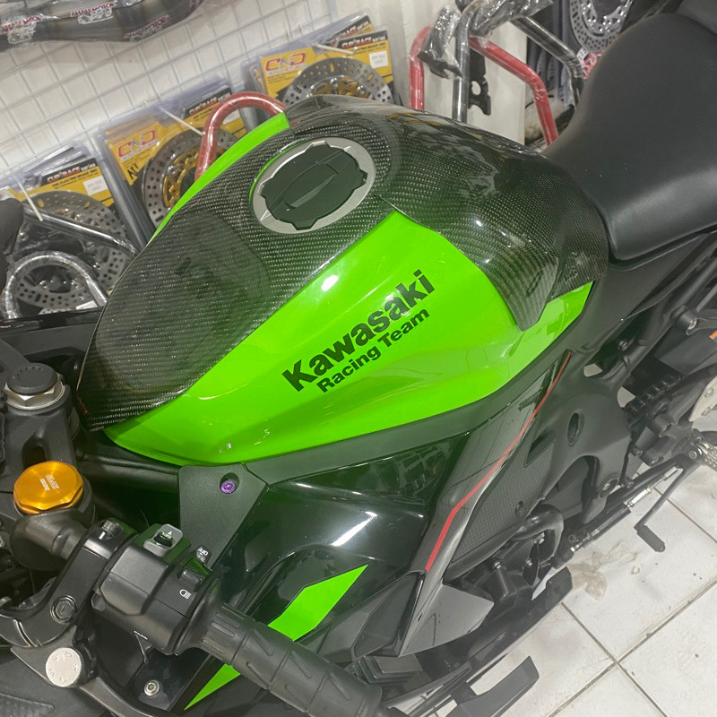 Tankpad depan tangki ZX25R Carbon kevlar tankpad ZX25R Carbon tankpad Carbon ZX25R cover tangki