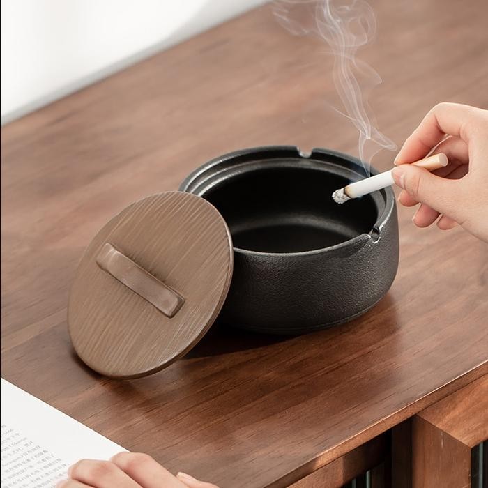Dobu Ashtray / Asbak Tempat Abu Rokok Keramik Jepang Dengan Tutup Kayu