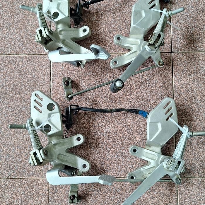 PREMIUM footstep yamaha xsr 155 depan breket