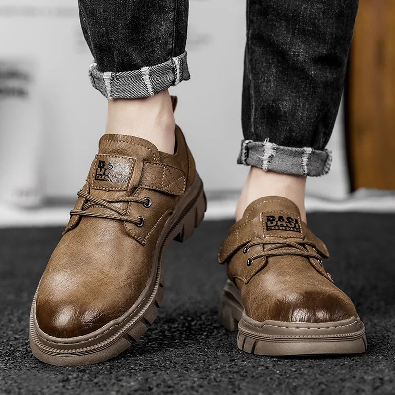 

2024 New Black Spring Season Men's Work Shoes Martin Boots Low Top Versatile British Style Casual Leather Shoes Trendy