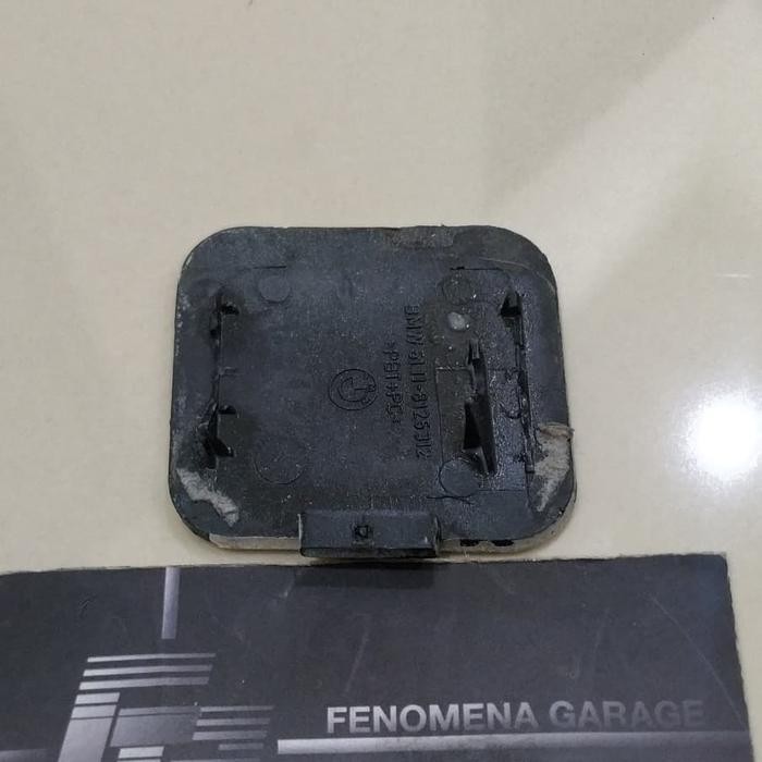 Original Bmw E38 Cover Lubang Towing Bemper Depan 8125312 Bekas