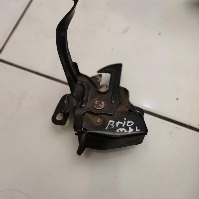 Lock Kuncian Kap Mobil Brio Mobilio Bekas