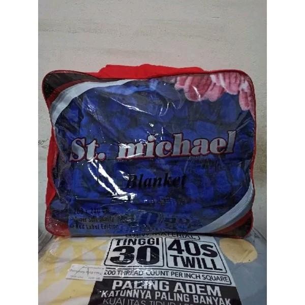 SELIMUT BULU BLANKET ST.MICHAEL MERAH 200X220CM
