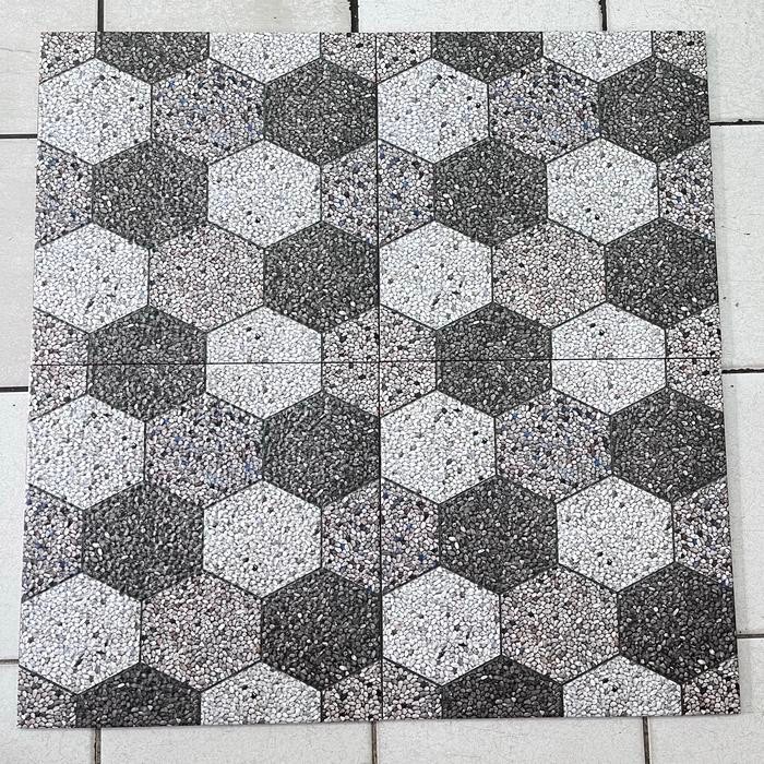 Keramik Lantai Garasi / Teras / Kamar Mandi 40X40