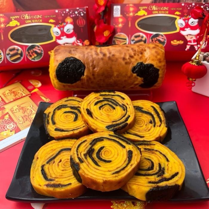 

Kue Premium Roll PRUNES JUMBO (diameter 7cm, panjang 20cm) New