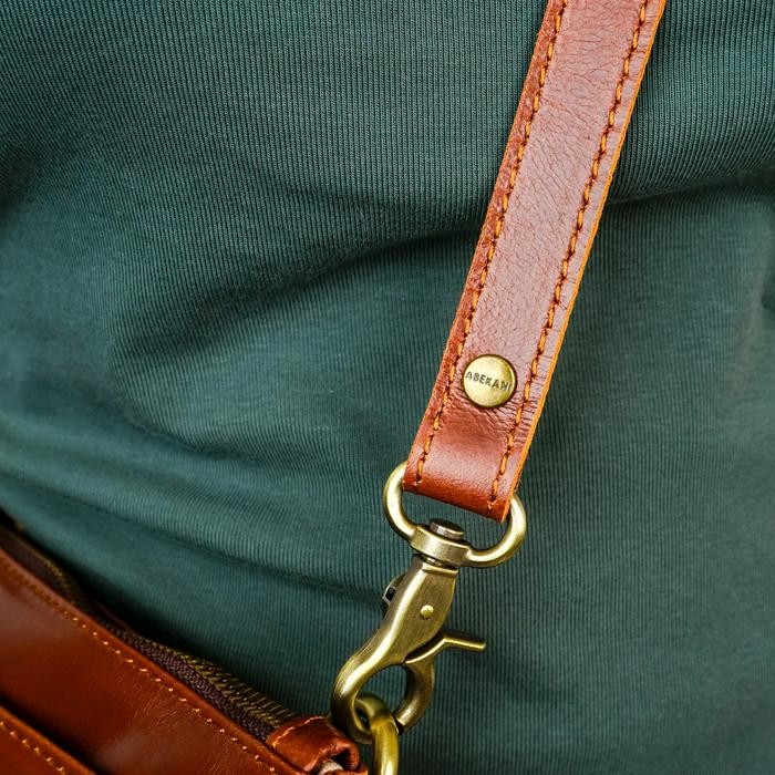 Tas Kulit Wanita Abekani / Slim Bag