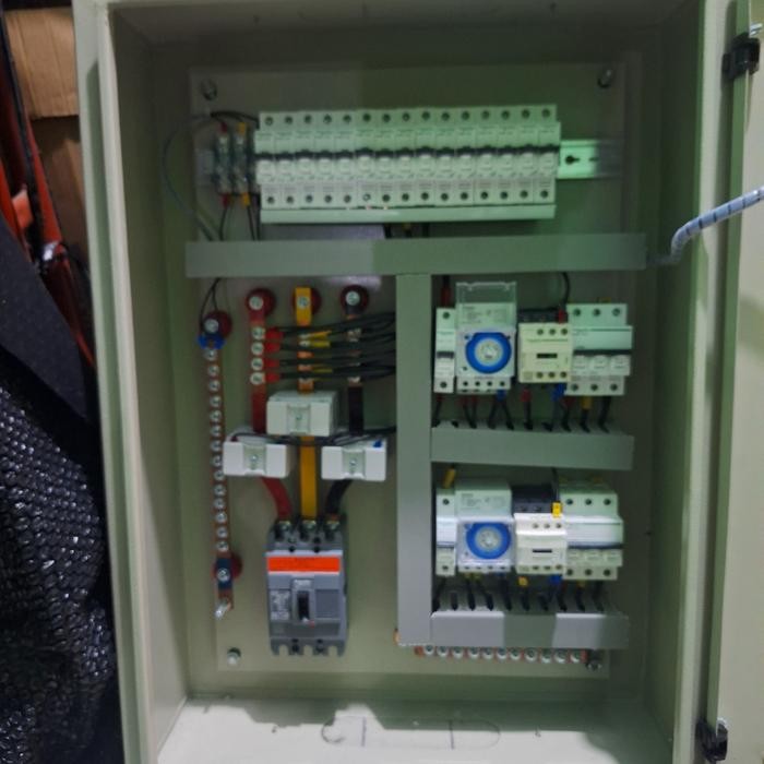 panel listrik 3phase 50amper box panel 50x70 indor