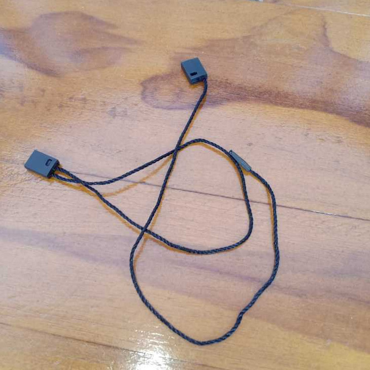 

tali hangtag loop pins