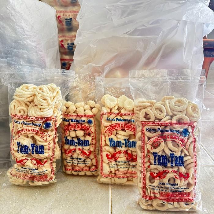 

Paket Mix 1 Kemplang Palembang 4Bks(Sanggul,Kancing,Getas,Cincin) Best Quality Asli 100% Original
