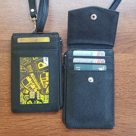 

ID CARD HOLDER NAME TAG 6 SLOT RN47