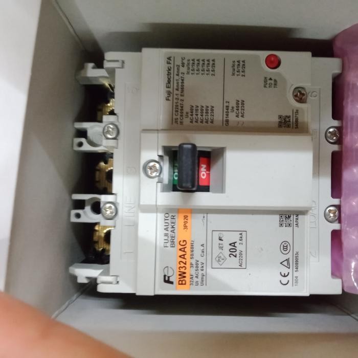 Mccb Fuji Bw32Aag 3P 20A