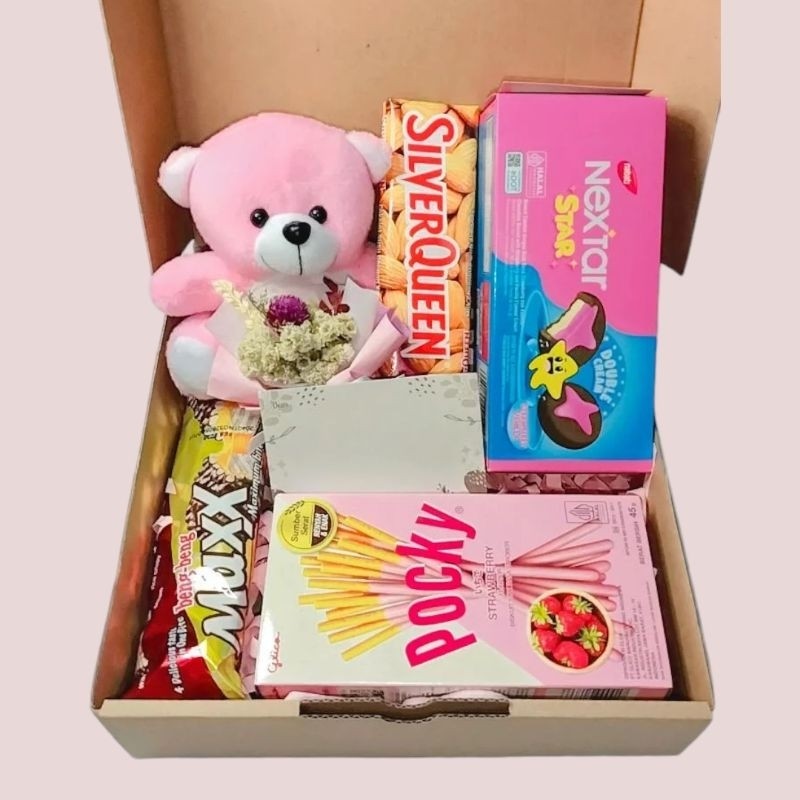 

Lovely Back - KADO VALENTINE / HAMPERS SNACK BOX / KADO ULANG TAHUN / HAMPERS WISUDA