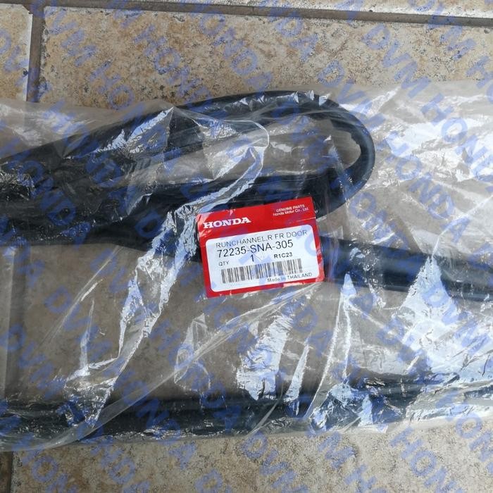 Karet Channel Kaca Pintu Depan Kanan Original Civic Fd