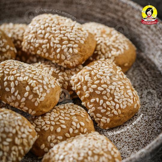 

JTTOP" KUE GAMBANG KLASIK 1 PAX (18PCS) KHAS DAPUR CICI MESEM