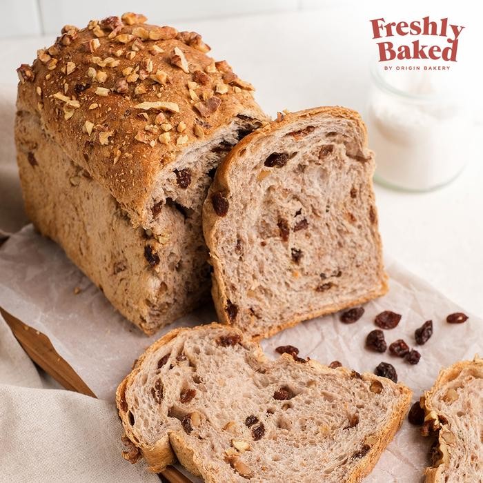 

JTTOP" WALNUT RAISIN FAMILY PACK SIZE - ( 16 SLICES)