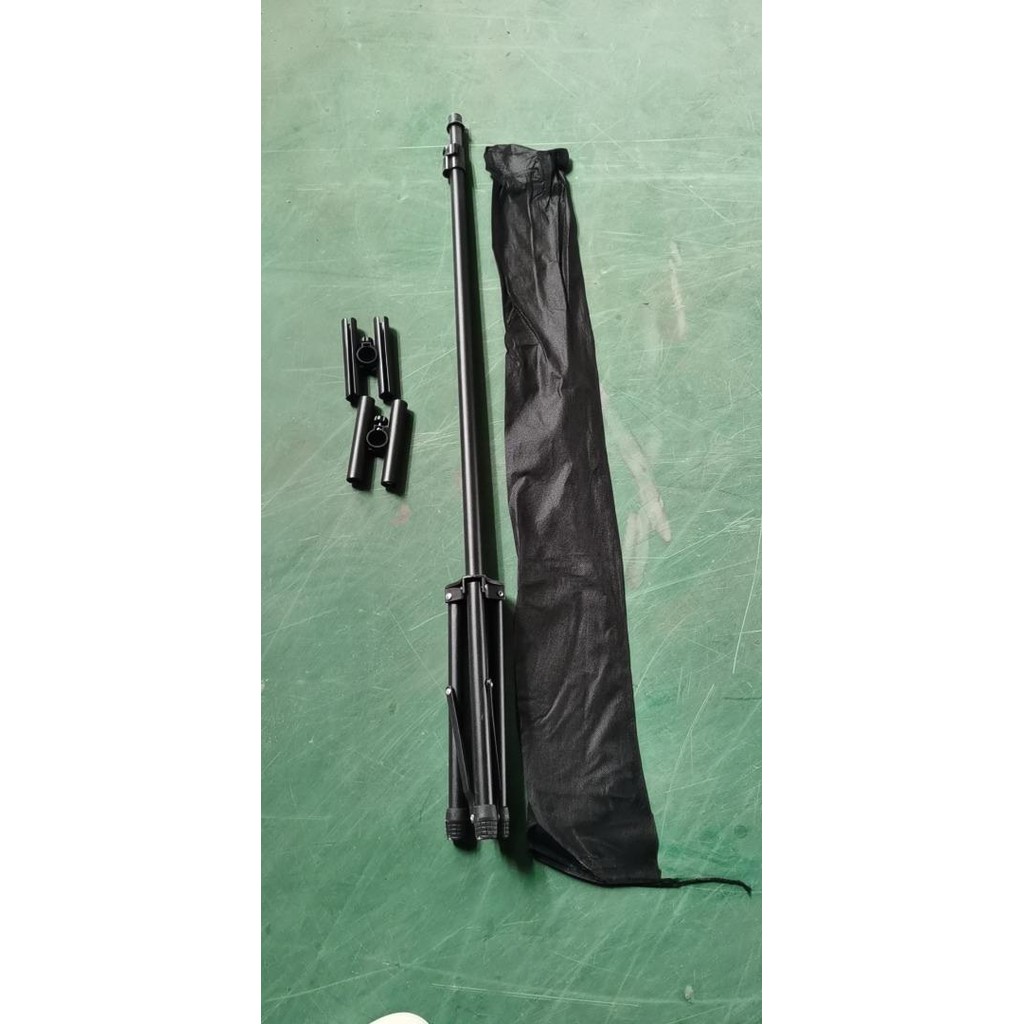 

Toso - Standing Poster Banner