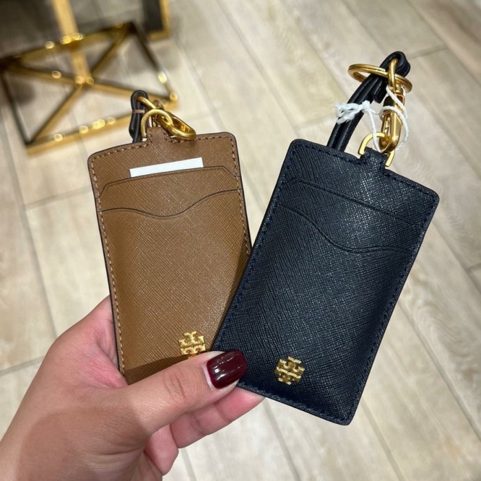 

Kartu Nama Name Tag Tory Burch Tb Emerson Lanyard 100% Original