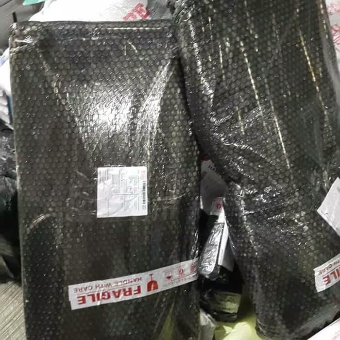 

Aman - Plastik Bubble Wrap Hitam (62.5Cm X 50 M)