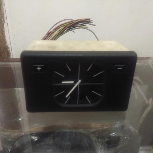 jam analog bmw E34 oem