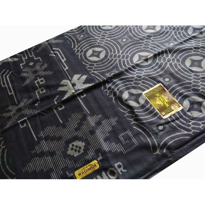 Kain Sarung Wadimor Muslim Dewasa Motif Batik Bunga Bali Tenun Katun Special Hitam Black Santri