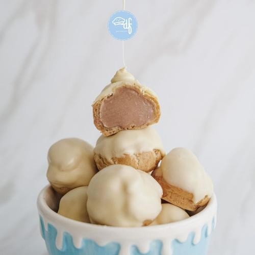 

Nutella choux (10 pcs)