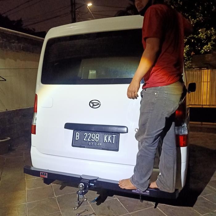 PREMIUM towing bar Grand Max